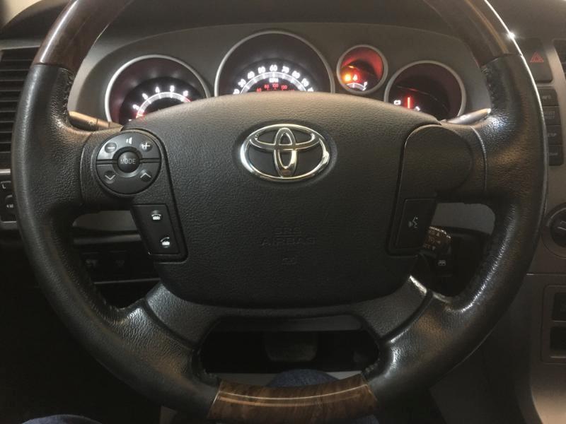 Toyota Tundra  2012