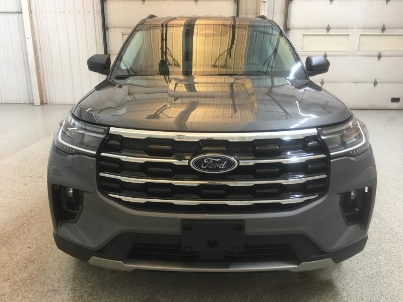Ford Explorer  2025