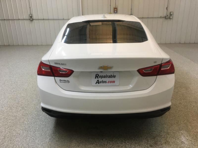 Chevrolet Malibu  2017
