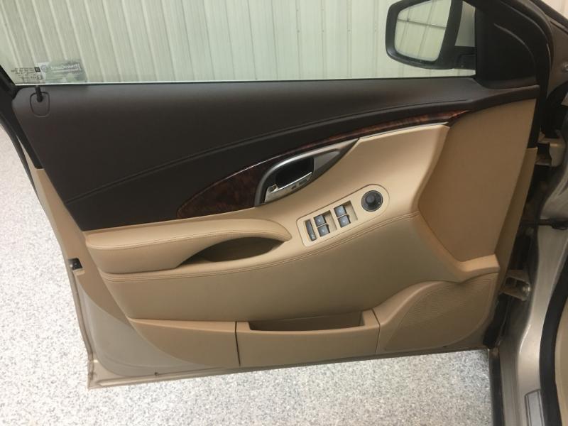 Buick LaCrosse  2012