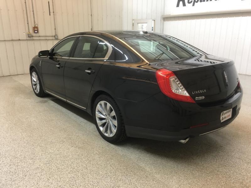 Lincoln MKS  2013