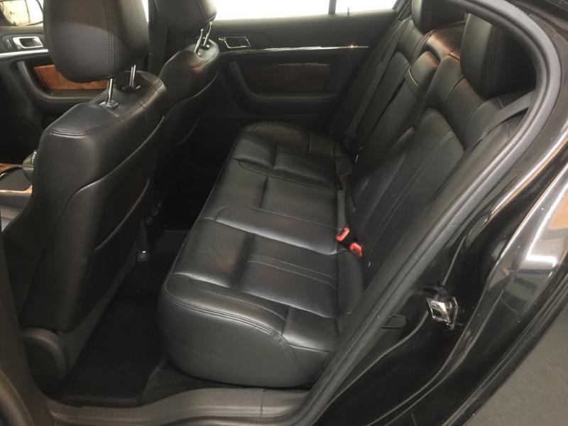 Lincoln MKS  2013