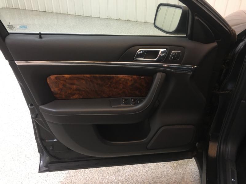 Lincoln MKS  2013