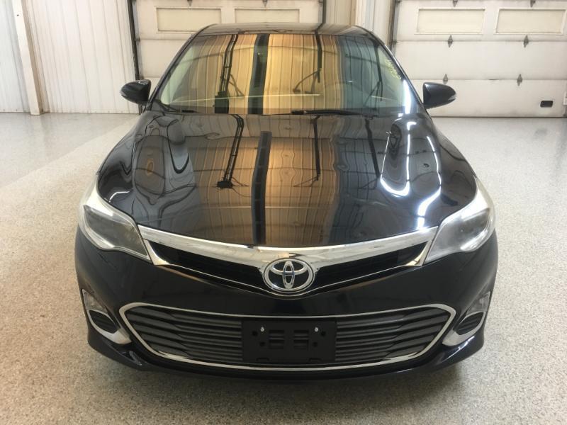 Toyota Avalon  2015