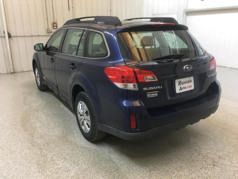 Subaru Outback  2010