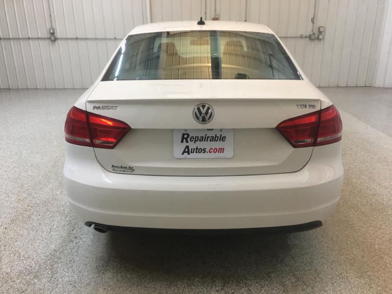 Volkswagen Passat  2014