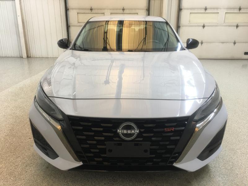 Nissan Altima  2023