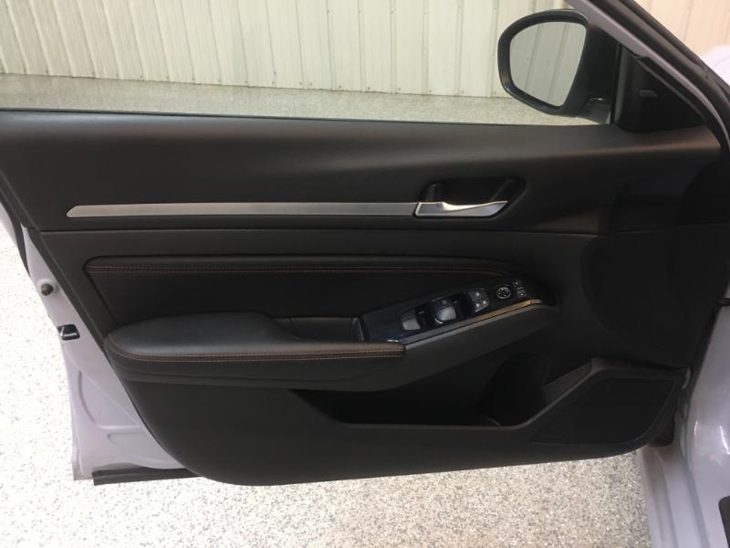 Nissan Altima  2023