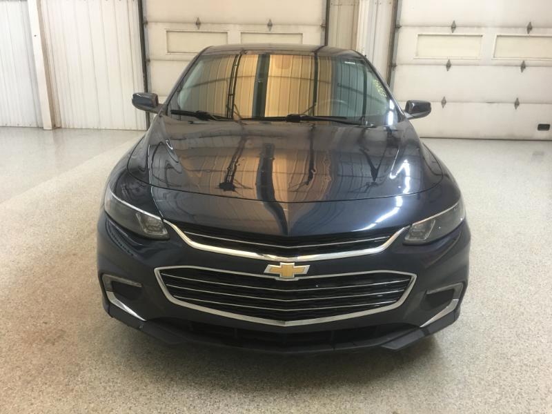 Chevrolet Malibu  2016
