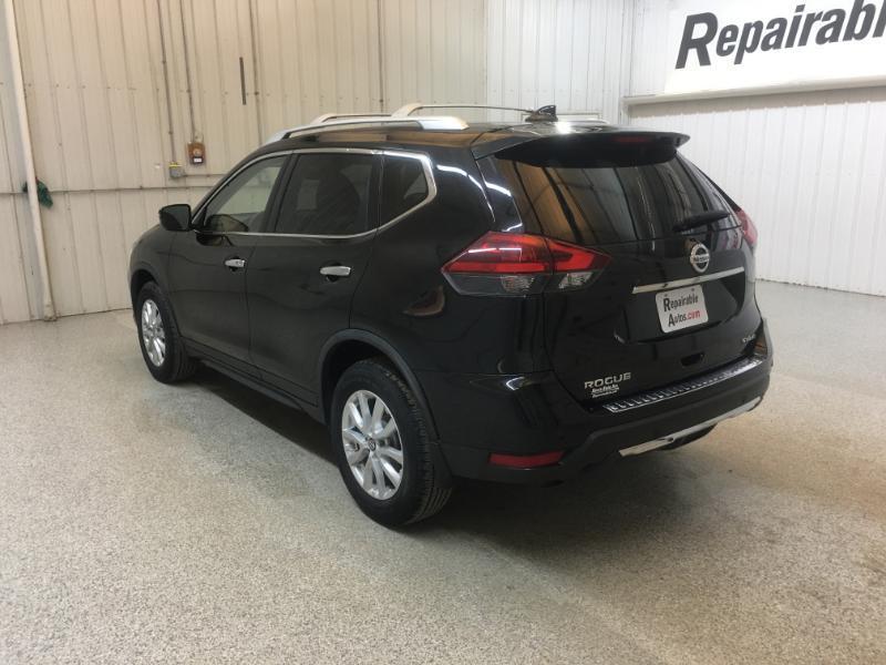 Nissan Rogue  2020