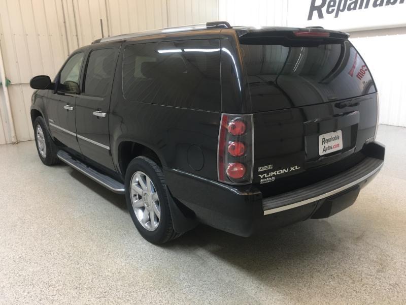 GMC Yukon Denali  2009