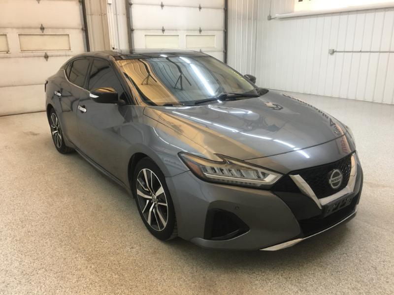 Nissan Maxima  2019