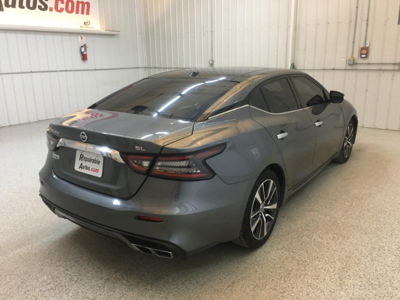 Nissan Maxima  2019
