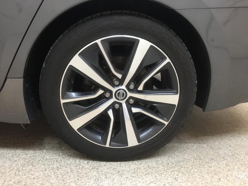 Nissan Maxima  2019