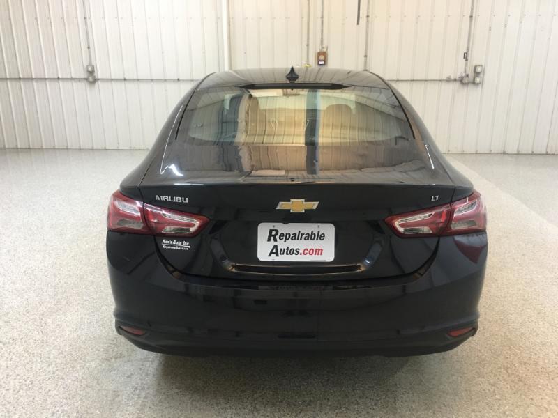 Chevrolet Malibu  2022