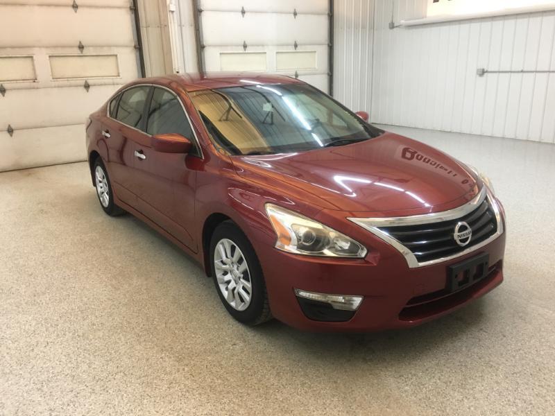 Nissan Altima  2015