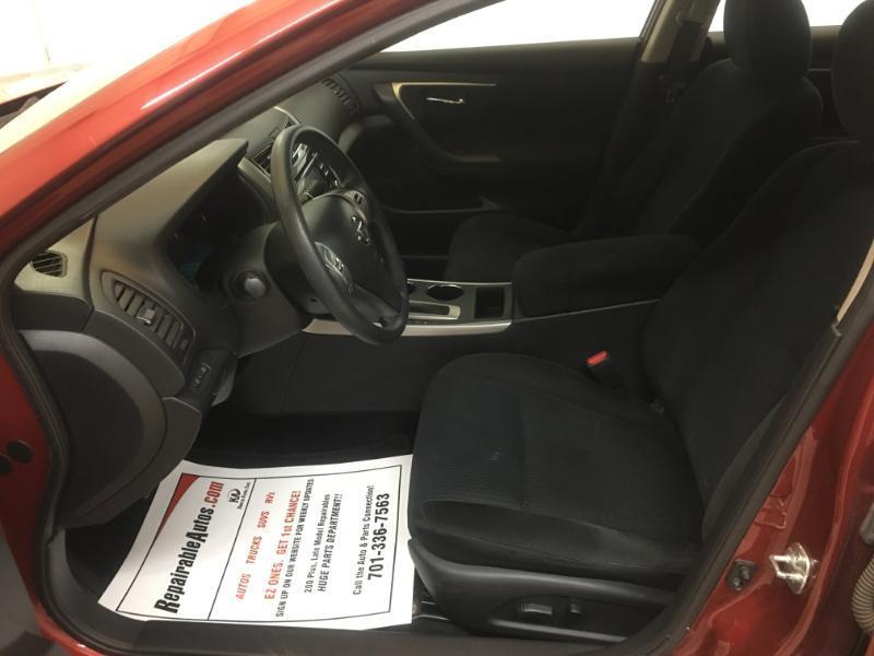 Nissan Altima  2015