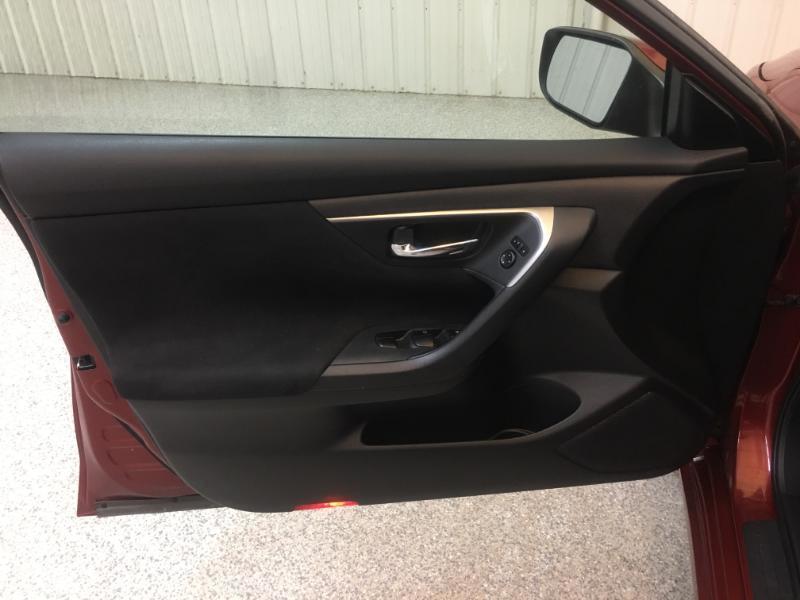 Nissan Altima  2015