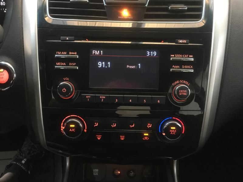 Nissan Altima  2015