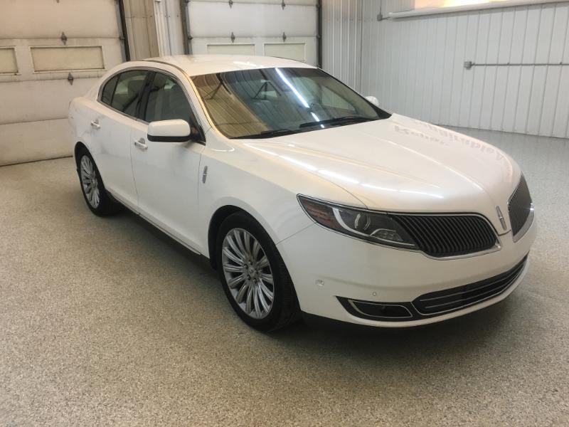 Lincoln MKS  2015