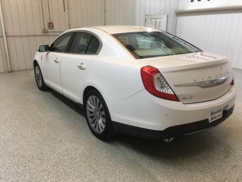 Lincoln MKS  2015