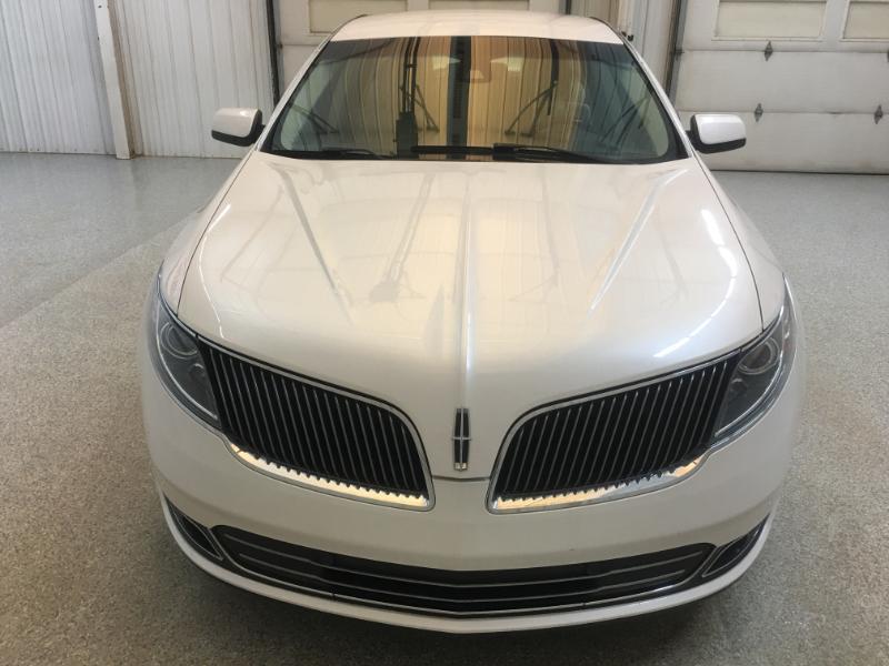 Lincoln MKS  2015