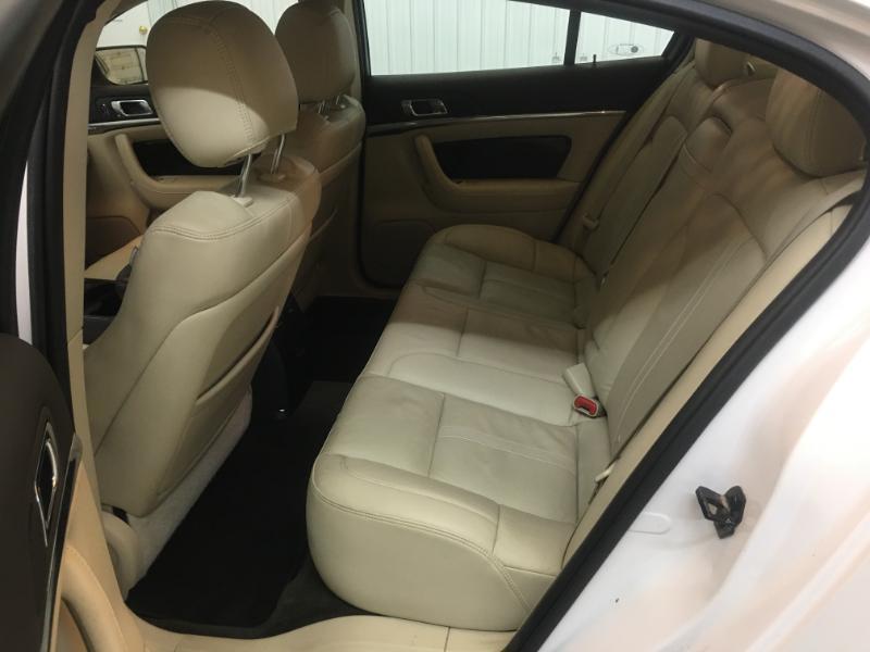 Lincoln MKS  2015