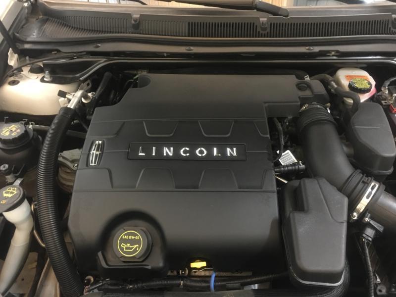 Lincoln MKS  2015