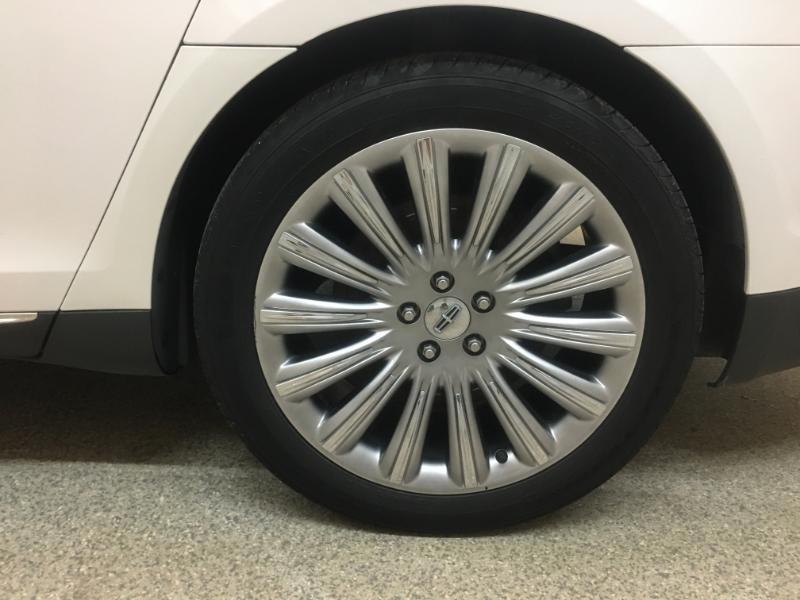Lincoln MKS  2015