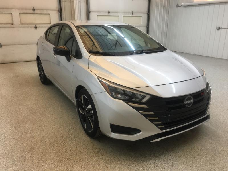 Nissan Versa  2024