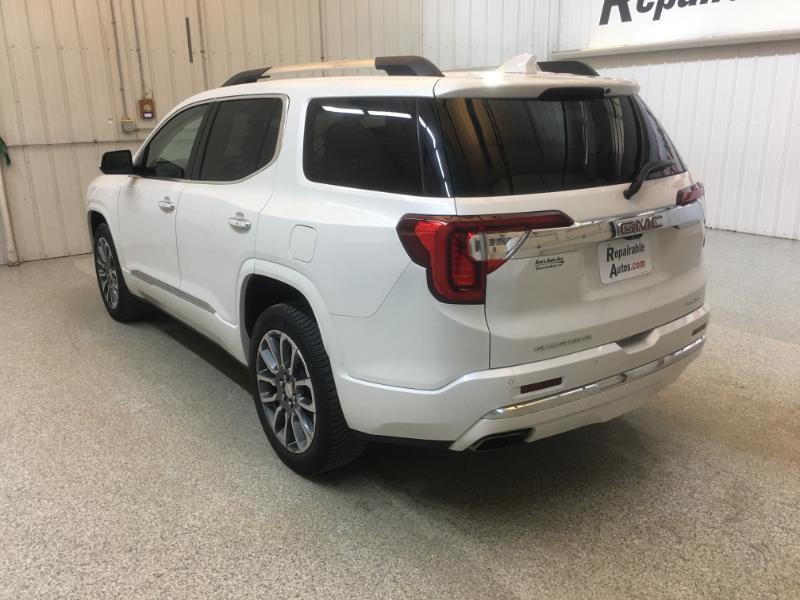 GMC Acadia  2021