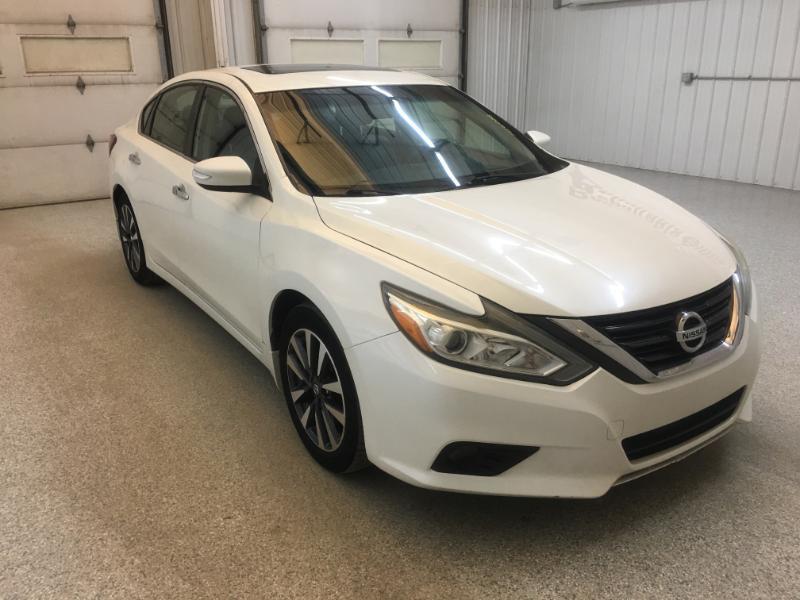 Nissan Altima  2016