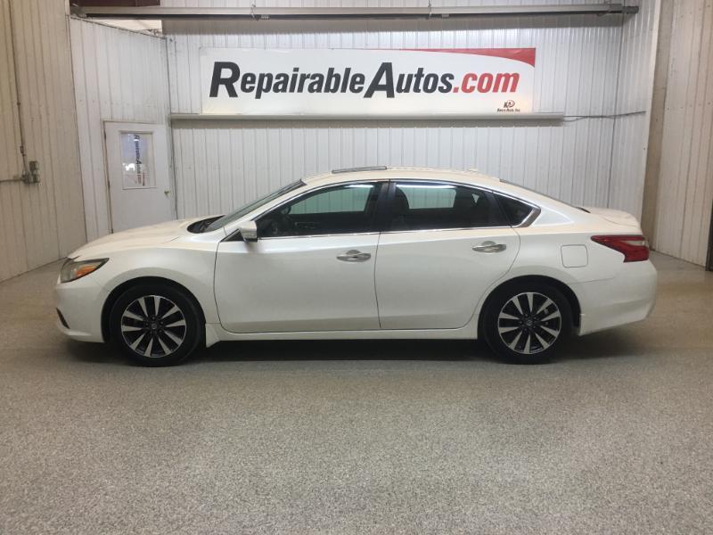 Nissan Altima  2016
