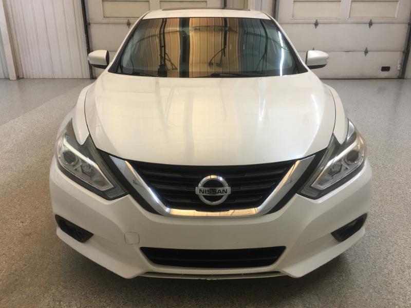 Nissan Altima  2016