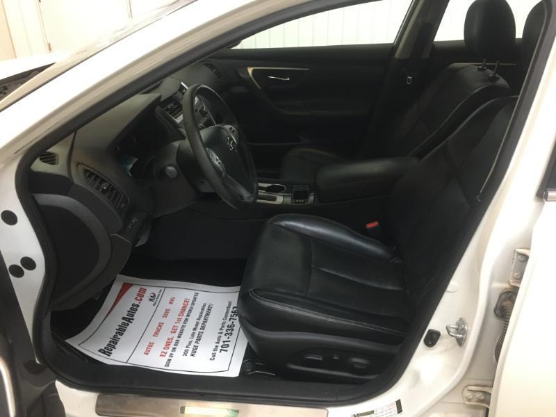 Nissan Altima  2016