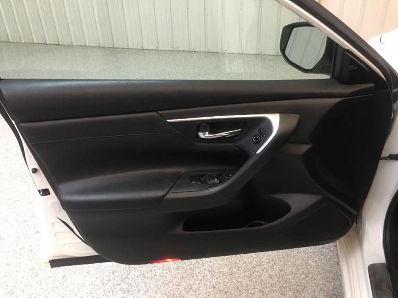 Nissan Altima  2016