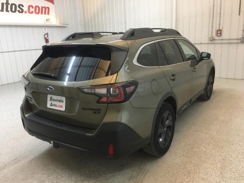 Subaru Outback  2021
