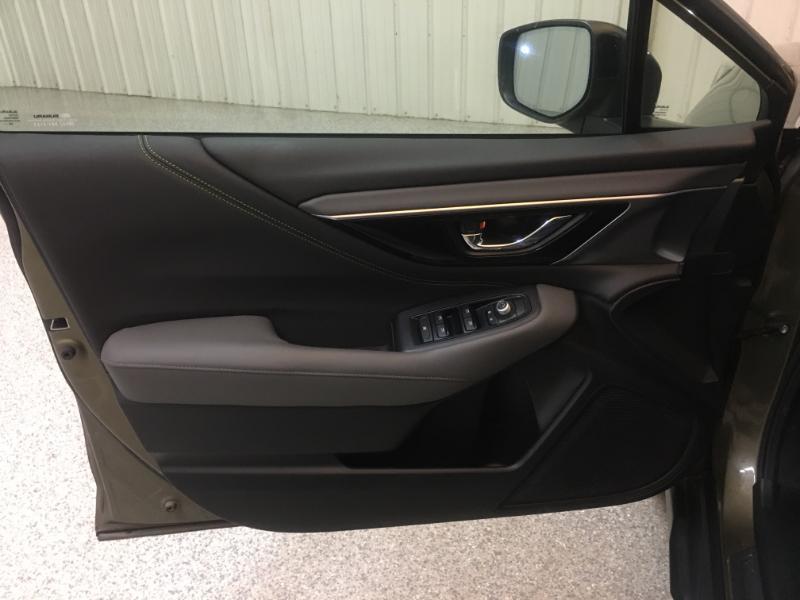 Subaru Outback  2021