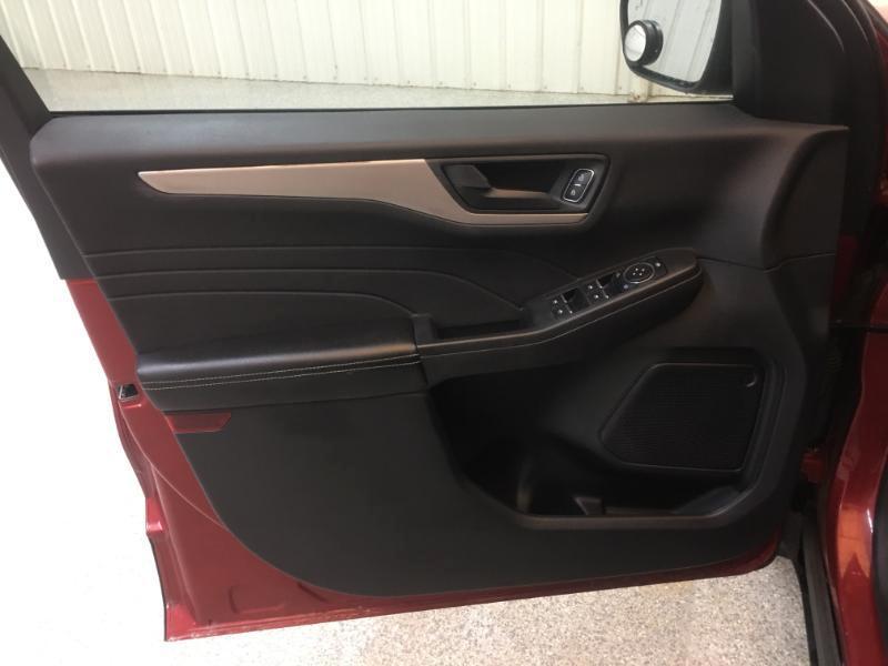 Ford Escape Hybrid  2022