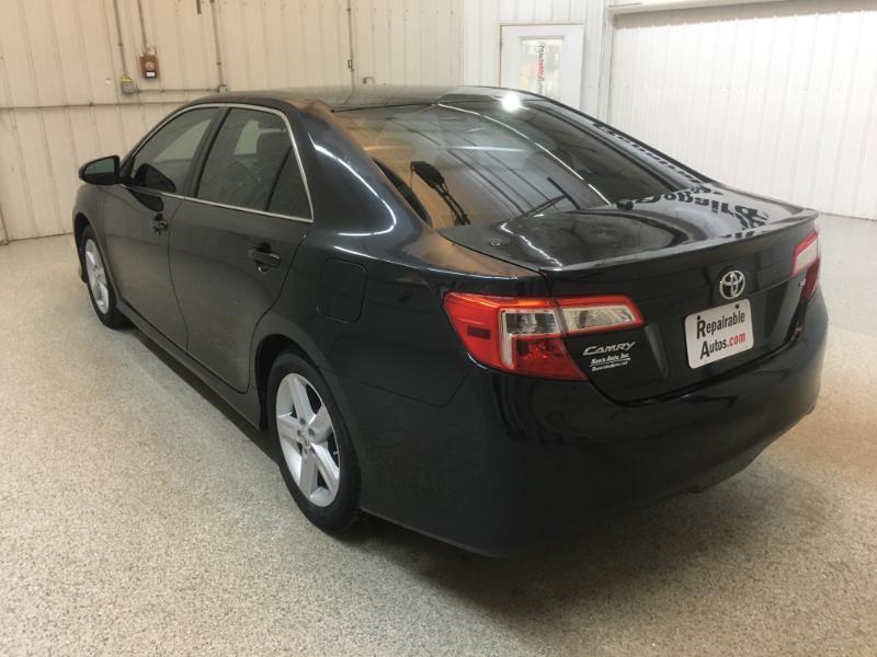 Toyota Camry  2012