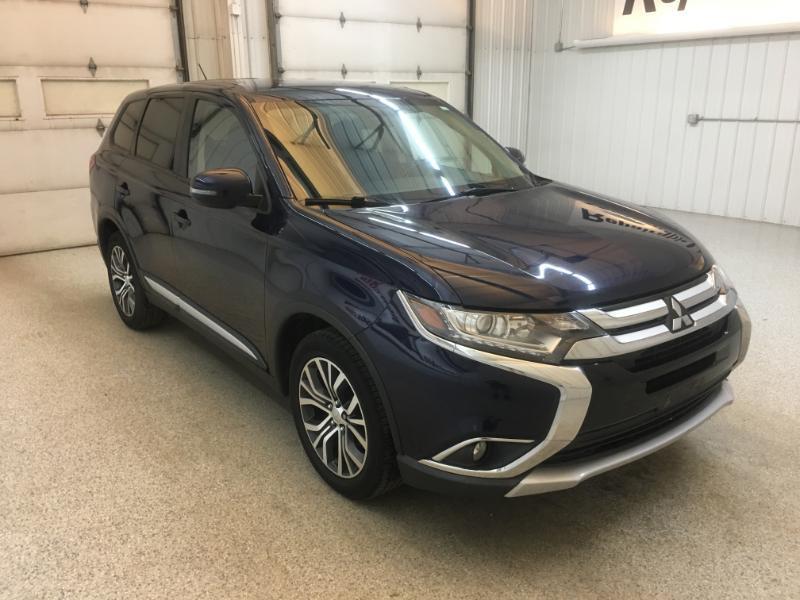 Mitsubishi Outlander  2016