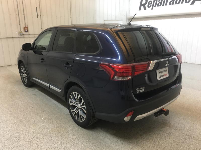 Mitsubishi Outlander  2016