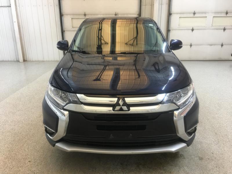 Mitsubishi Outlander  2016
