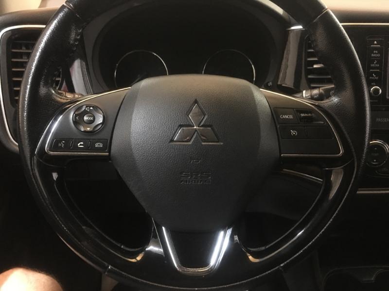 Mitsubishi Outlander  2016