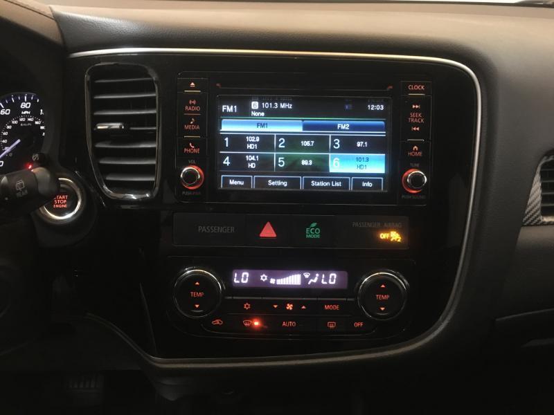 Mitsubishi Outlander  2016