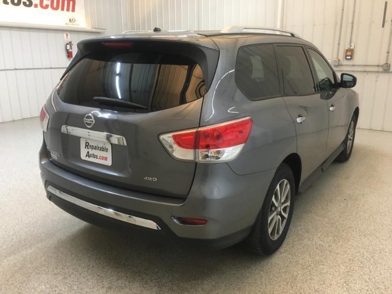 Nissan Pathfinder  2015