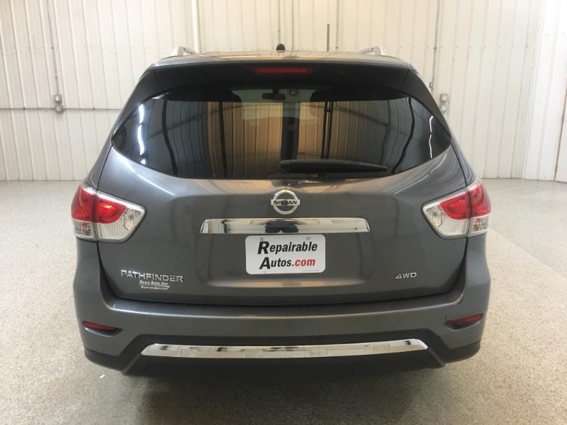 Nissan Pathfinder  2015