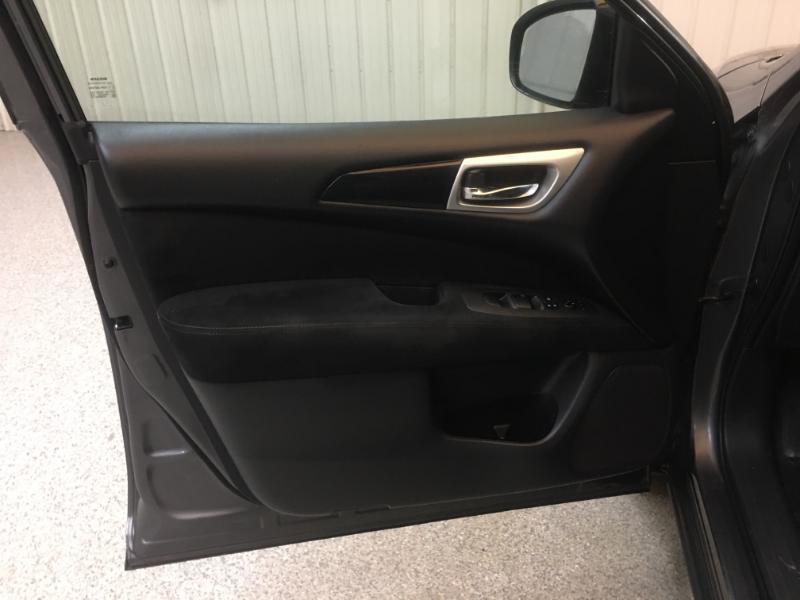 Nissan Pathfinder  2015