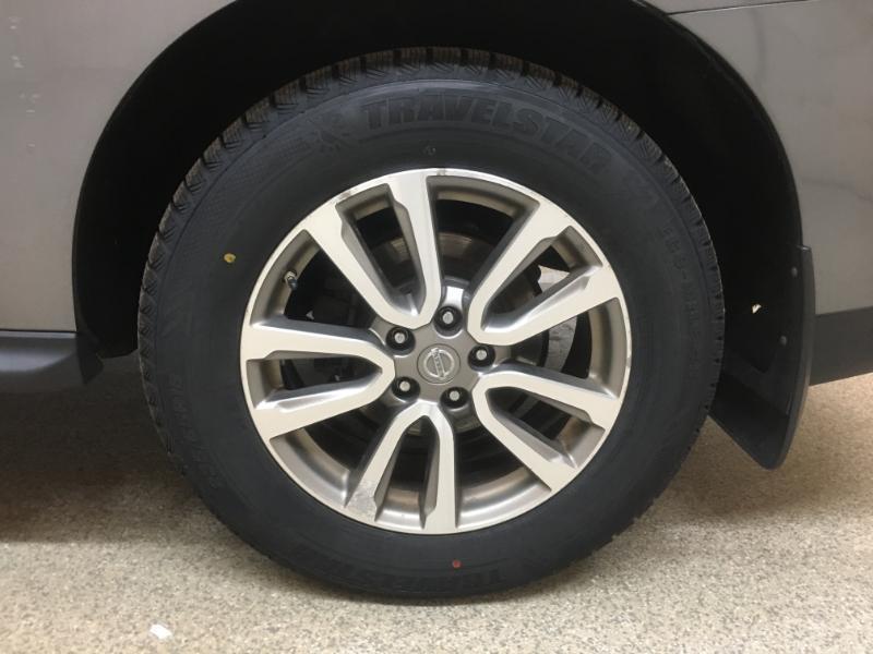 Nissan Pathfinder  2015