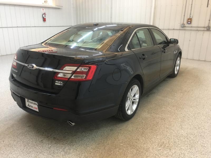 Ford Taurus  2016